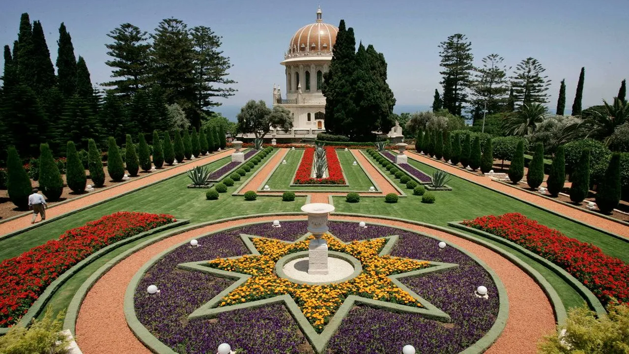 نقاش حقوق البهائيين في مصر يتجدد عقب إلغاء عقد زواج مواطنين بقرار قضائي